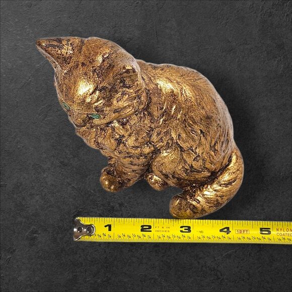 Vintage Red Mill Gold Resin Cat Figurine 5¼″ Green Sequin Eyes Handcrafted USA - Picture 8 of 9